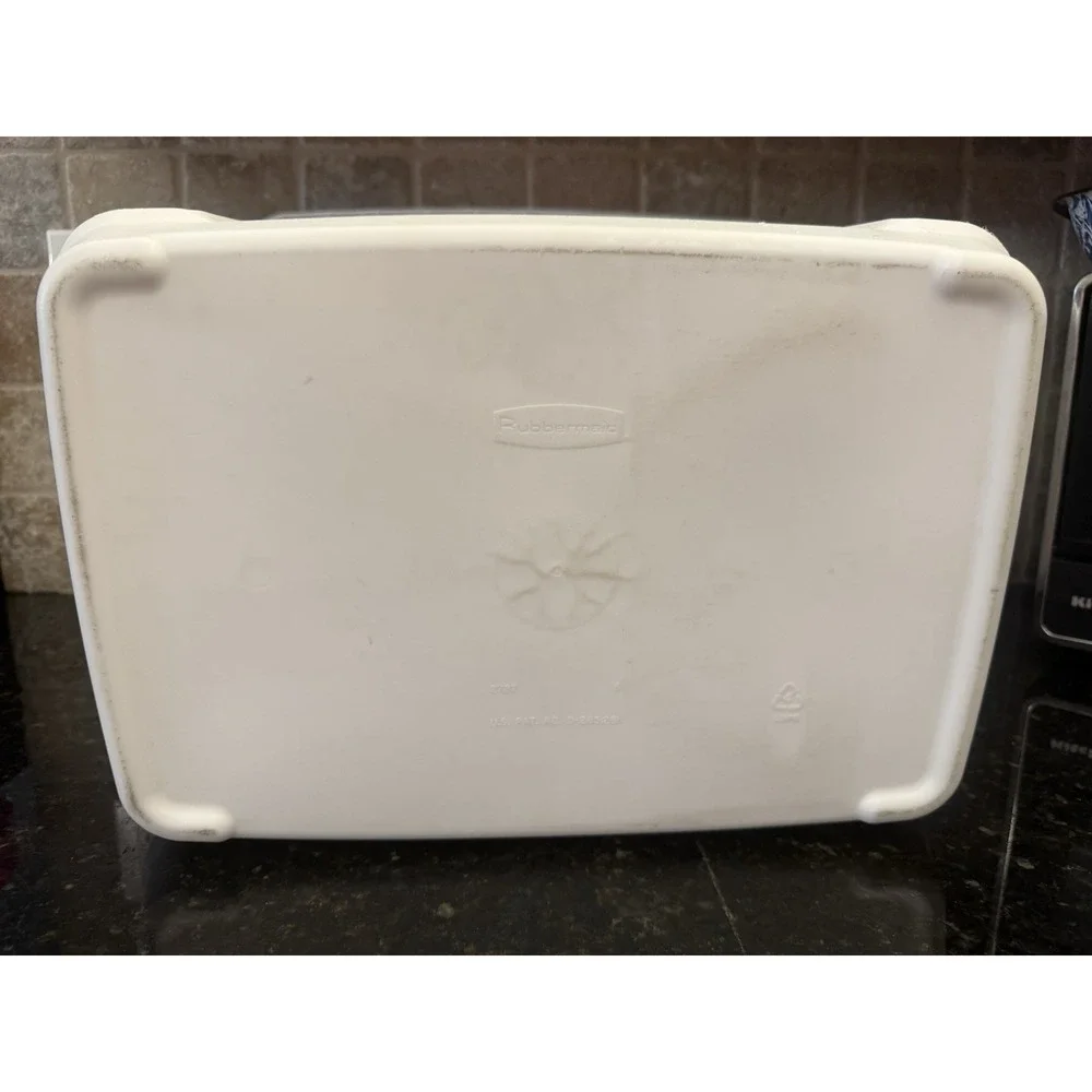 Rubbermaid vintage laundry
